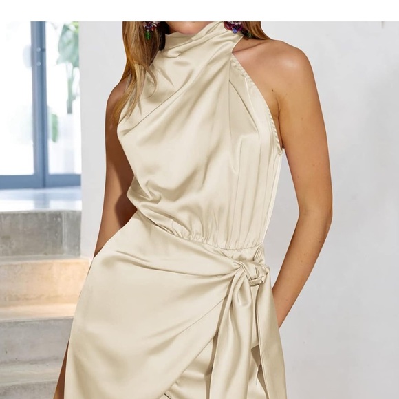 Zesica champagne dress- brand new with tags- size small - Picture 3 of 4